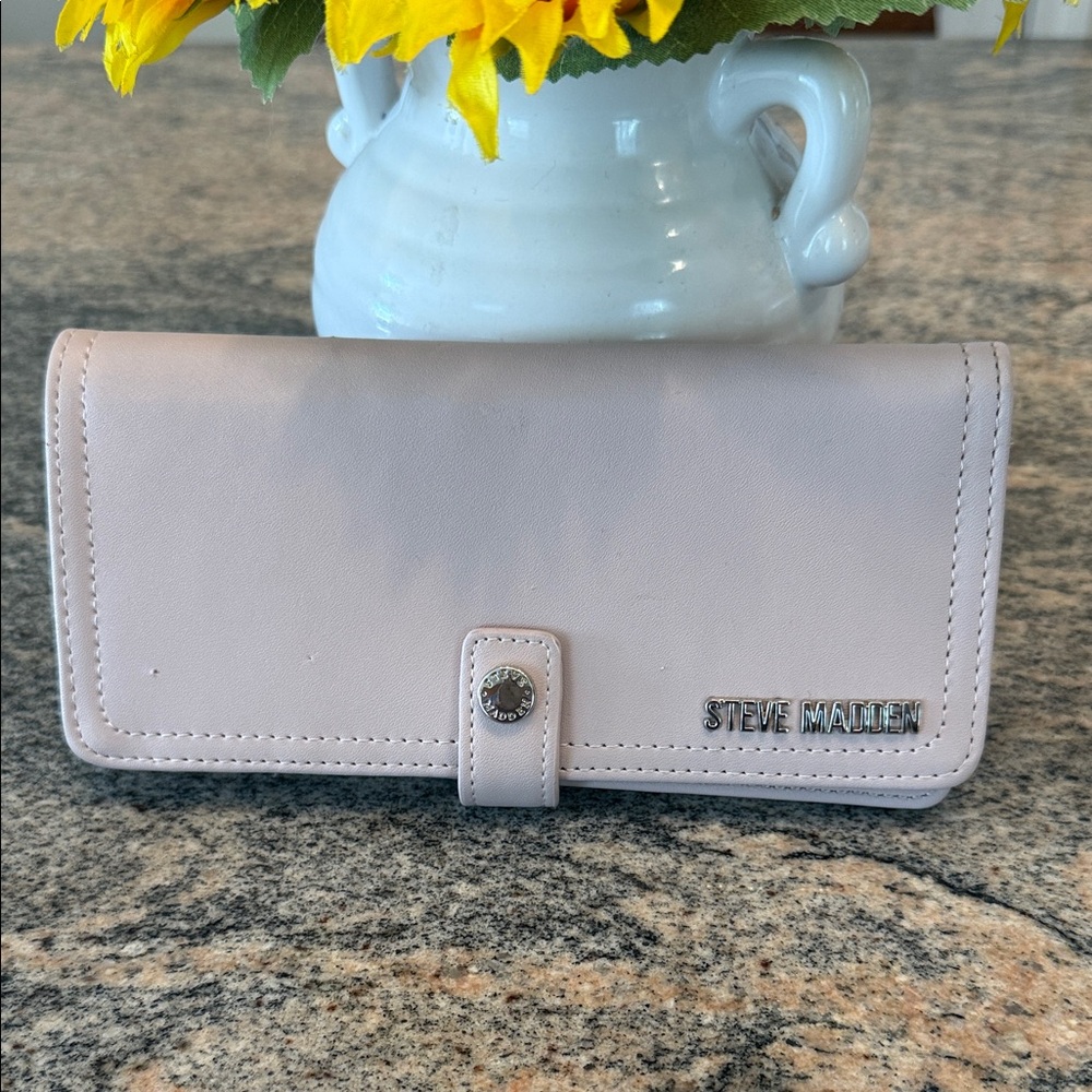 Steve Madden Light Beige Wallet